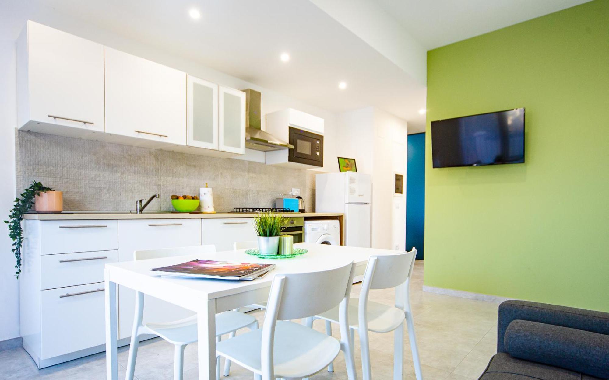 Appartamento Perla Verde, Wifi E Air Con カーラゴノネ エクステリア 写真