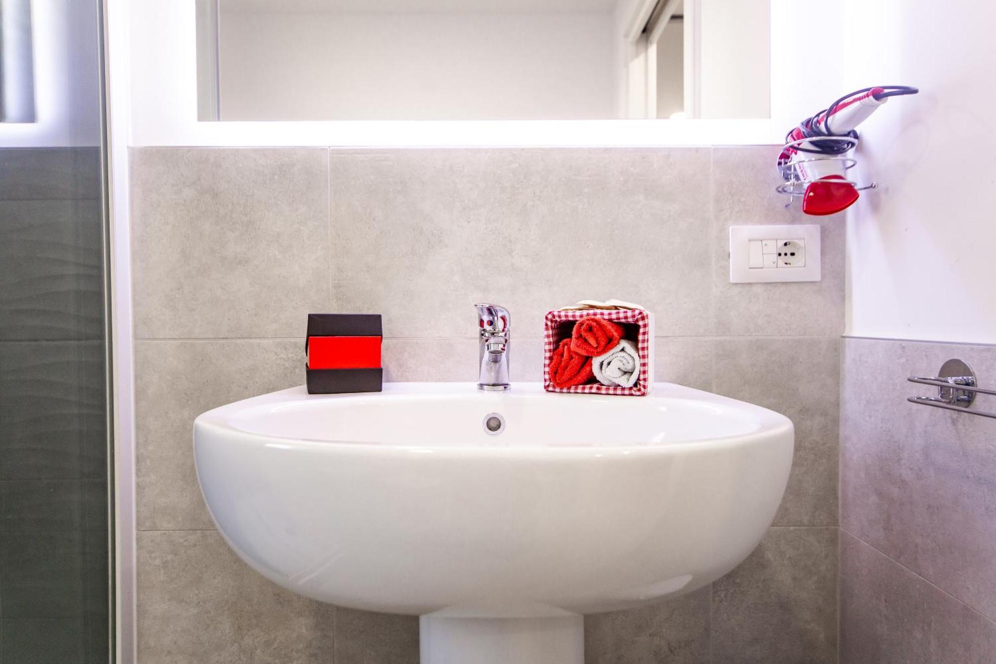 Appartamento Perla Verde, Wifi E Air Con カーラゴノネ エクステリア 写真
